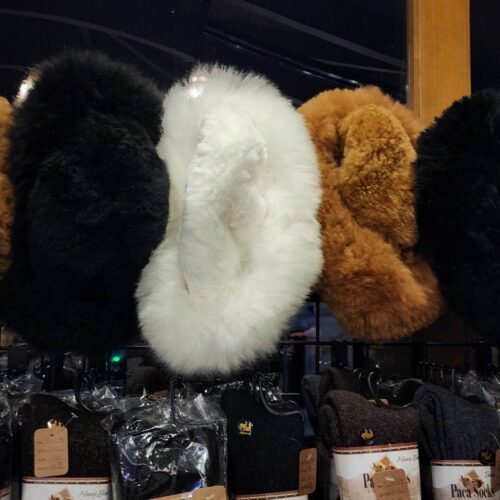 Traditional Fur Hat 100% Baby Alpaca White – Rosehaven Alpacas display picture 3