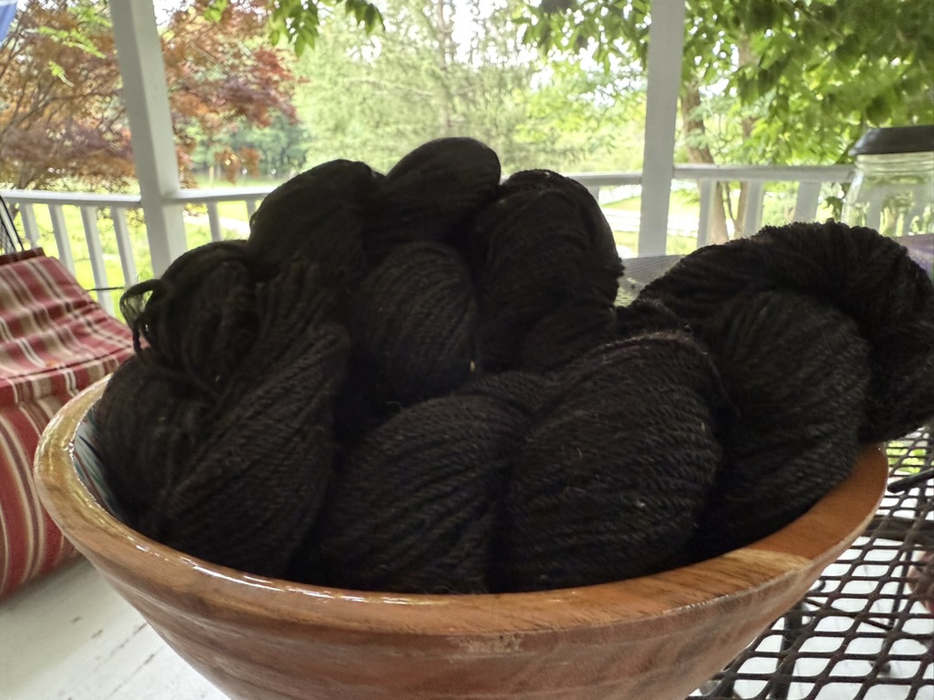 Black Yarn 3ply - Image 3